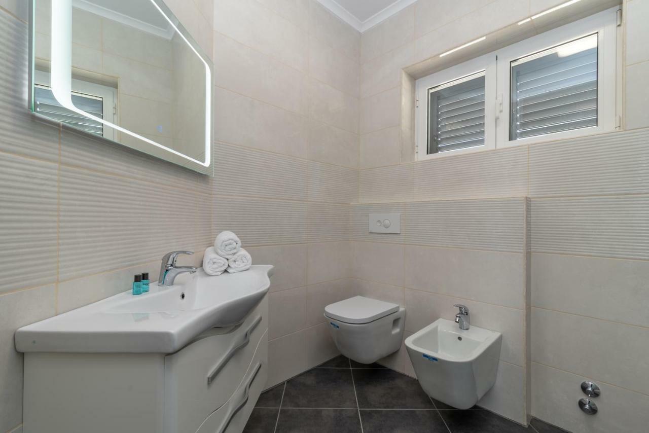Villa Confido Luxury Apartment 01 Seget Donji ภายนอก รูปภาพ