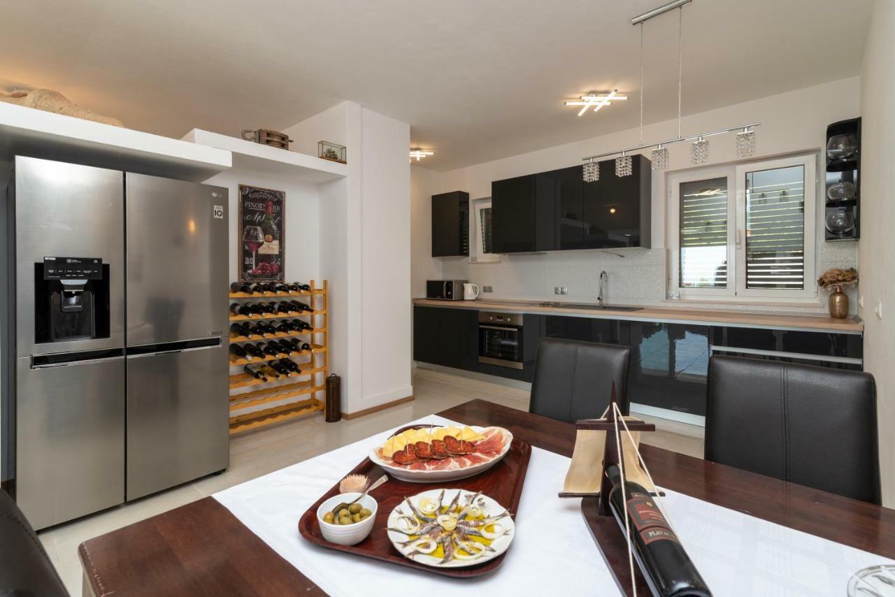 Villa Confido Luxury Apartment 01 Seget Donji ภายนอก รูปภาพ