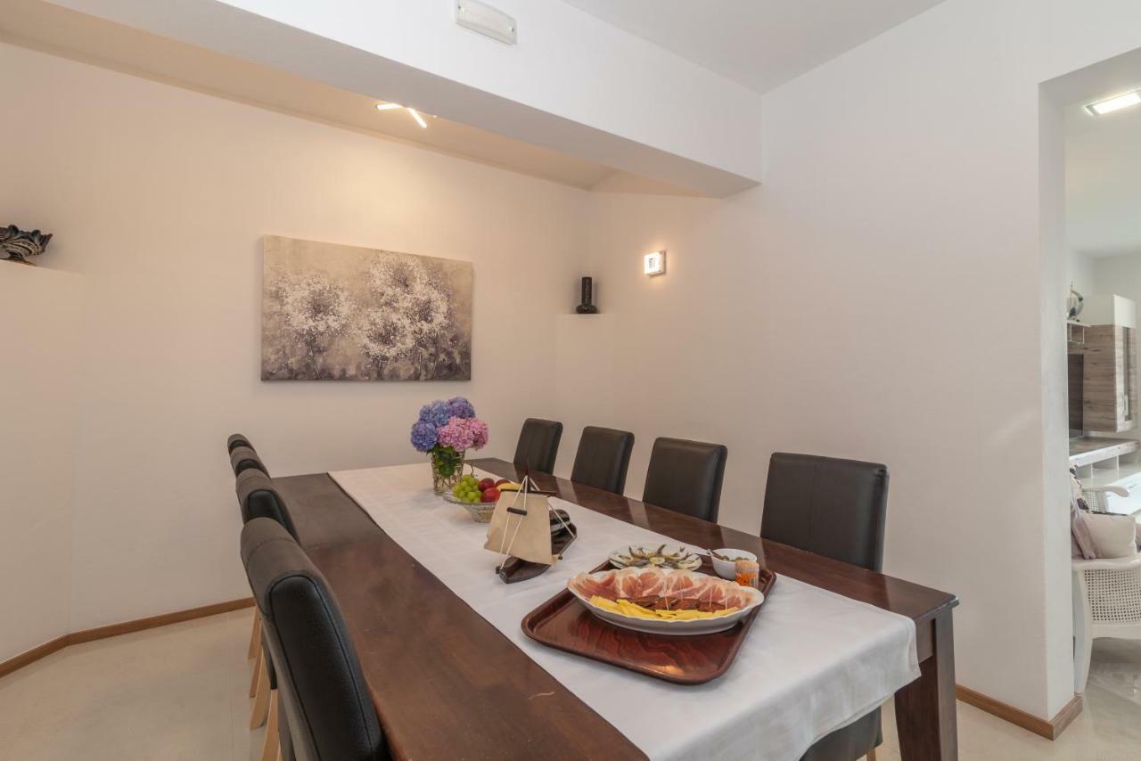 Villa Confido Luxury Apartment 01 Seget Donji ภายนอก รูปภาพ